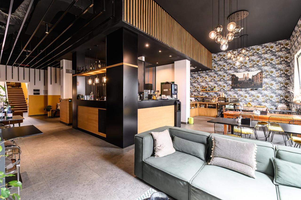 Central Hotel 3*